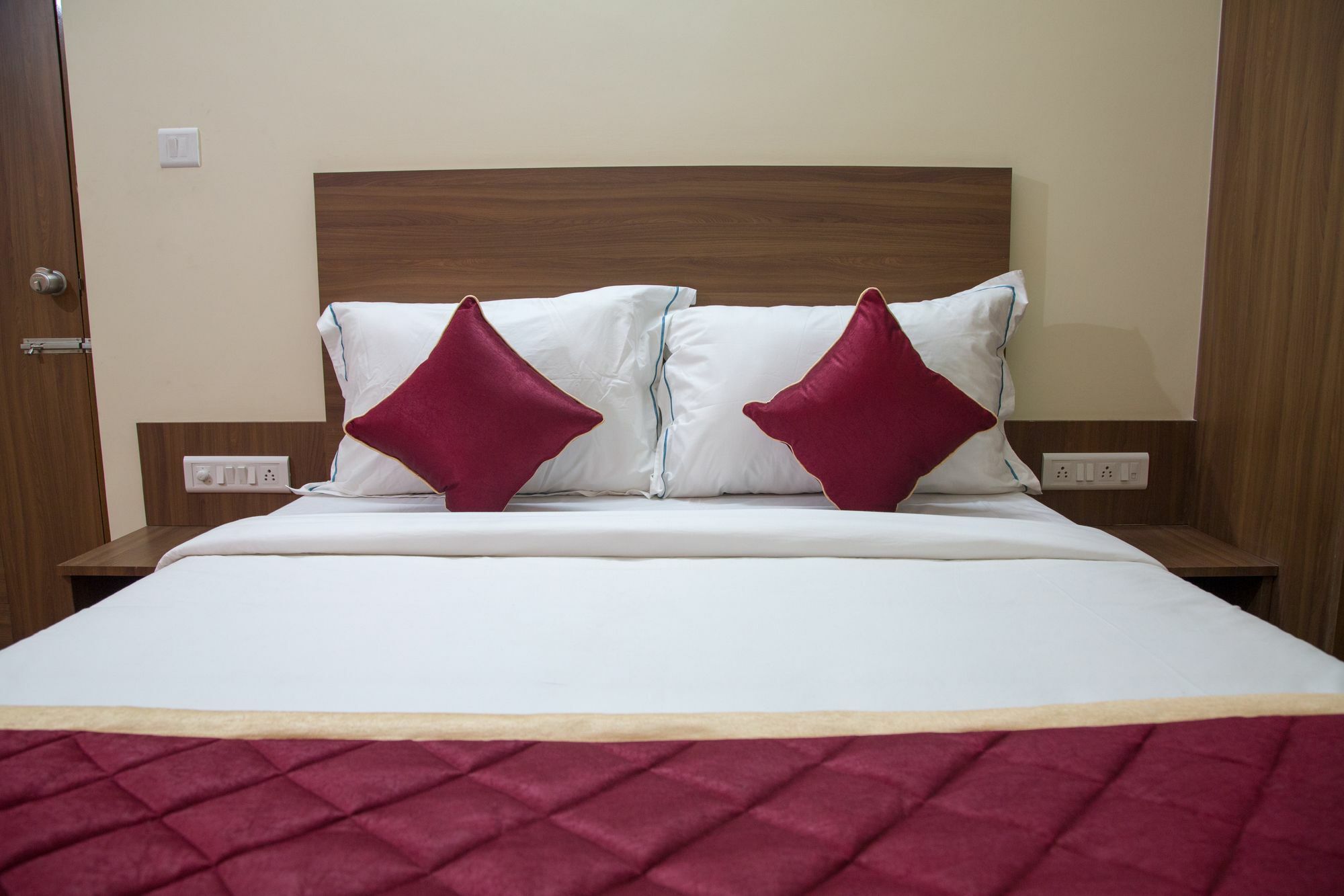 Hotel O Champion Comfort Near Hosahalli Metro Station Bangalore Exterior photo